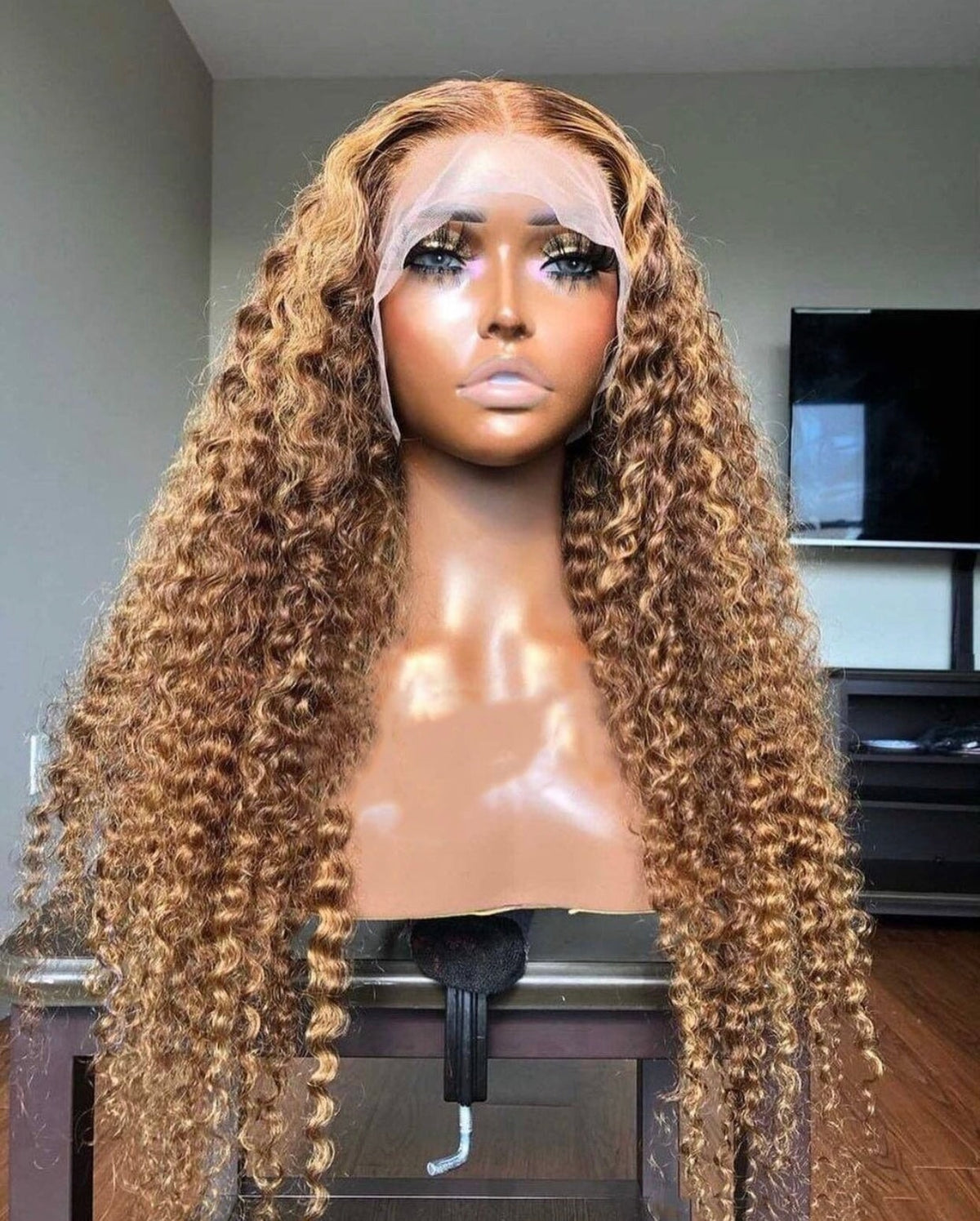 SHAKIRA - DEEP WAVE